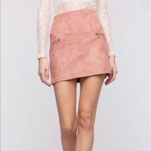NWT! Faux Suede Light Pink Mini Skirt Zipper Small
